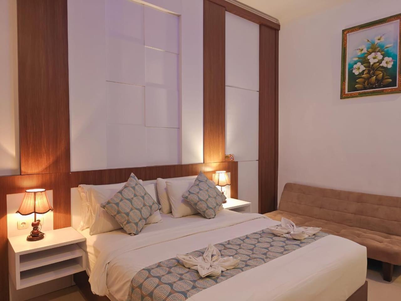 Nusa Sedayu Hotel By Ocean View Batununggul Exterior foto